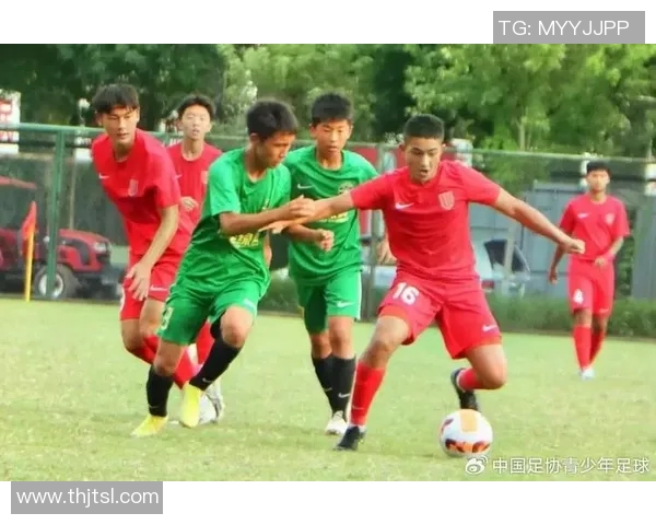 成都足球队团队协作能力大幅提升荣登全国足球团队协作排名新高